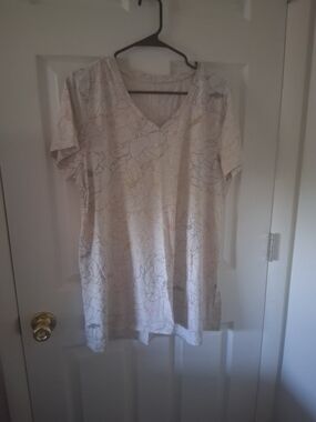 Cream Floral V-Neck Tunic Top